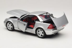 Mercedes SLK230 R170 AMG Roadsters Sudrabs UT Models 1:18 26152 Metāls — attēls 5 no 8