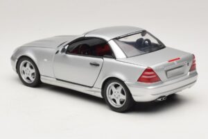 Mercedes SLK230 R170 AMG Roadsters Sudrabs UT Models 1:18 26152 Metāls — attēls 7 no 8