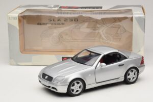 Mercedes SLK230 R170 AMG Roadsters Sudrabs UT Models 1:18 26152 Metāls — attēls 8 no 8