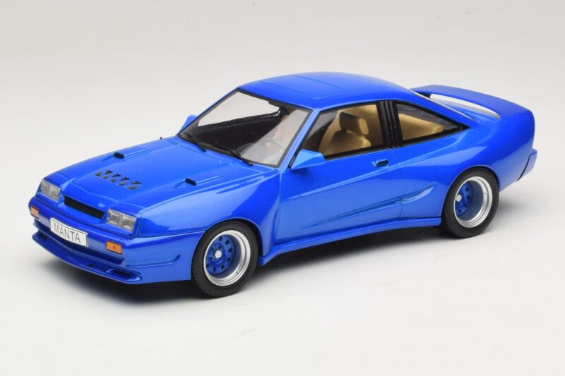 Opel Manta B Zils Metālisks MCG 1:18 Opel Manta B Zils Metālisks MCG 1:18 MCG18258 Metāls