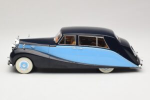 Rolls-Royce Silver Wraith Empress by Hooper Melns & Tumši Zils MCG 1:18 MCG18051 Metāls — attēls 3 no 6