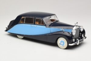 Rolls-Royce Silver Wraith Empress by Hooper Melns & Tumši Zils MCG 1:18 MCG18051 Metāls — attēls 4 no 6