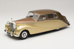 Rolls-Royce Silver Wraith Empress by Hooper Brūns & Zelts MCG 1:18 MCG18000 Metāls