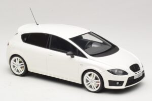 SEAT Leon Cupra R Mk2 Balts Otto 1:18 OT1332 Sveķi — attēls 4 no 6