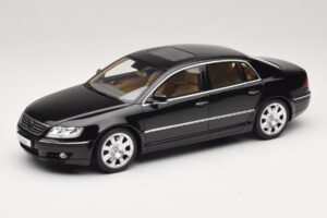 Volkswagen Phaeton 3D 6.0 W12 Melns Otto 1:18 OT1266 Sveķi