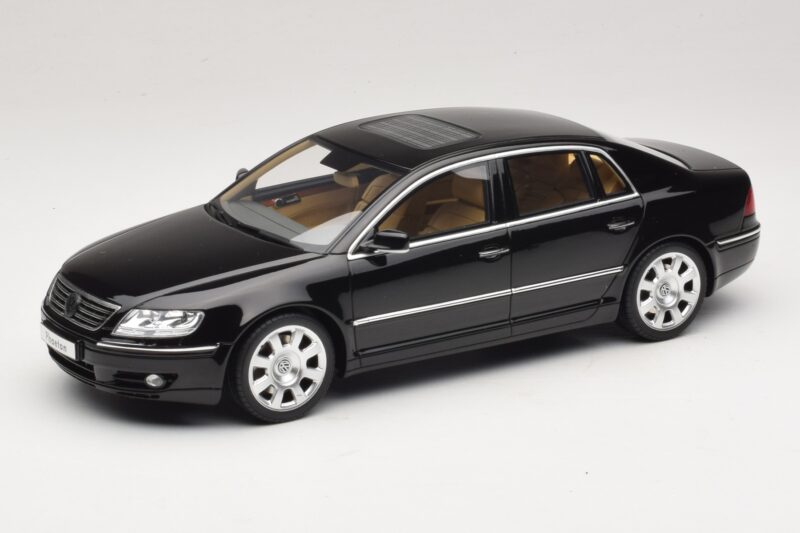 Volkswagen Phaeton 3D 6.0 W12 Melns Otto 1:18 OT1266 Sveķi