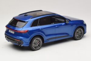 Audi SQ5 FY TFSI Ultra Zils Otto 1:18 OT1281 Sveķi — attēls 2 no 6