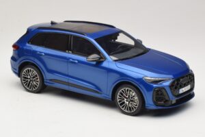 Audi SQ5 FY TFSI Ultra Zils Otto 1:18 OT1281 Sveķi — attēls 4 no 6
