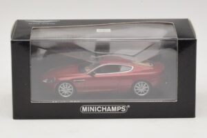 Aston Martin DB9 Sarkans Metālisks Minichamps 1:43 400137340 Metāls — attēls 4 no 4