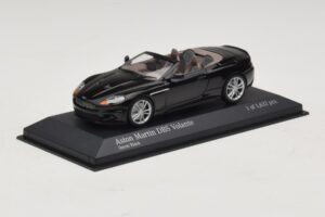 Aston Martin DBS Volante Melns Metālisks Minichamps 1:43 400137930 Metāls — attēls 2 no 4