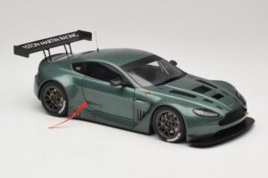 Aston Martin V12 Vantage GT3 Zaļš AUTOart 1:18 81306 Metāls — attēls 4 no 6