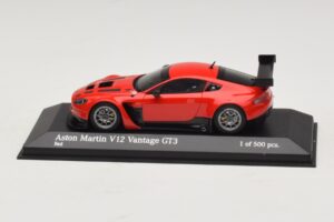 Aston Martin V12 Vantage GT3 Sarkans Minichamps 1:43 4371121392 Metāls