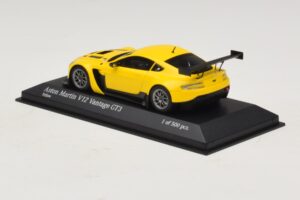 Aston Martin V12 Vantage GT3 Dzeltens Minichamps 1:43 437121391 Metāls — attēls 3 no 4
