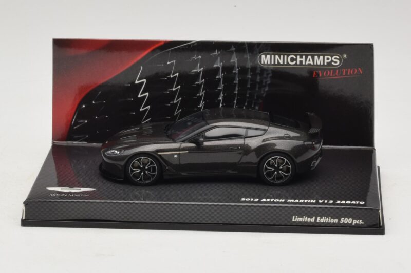 Aston Martin V12 Zagato Scintilla Silver Minichamps 1:43 Aston Martin V12 Zagato Scintilla Silver Minichamps 1:43 437137221 Metāls