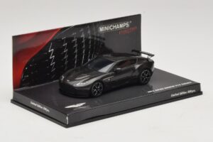 Aston Martin V12 Zagato Scintilla Silver Minichamps 1:43 437137221 Metāls — attēls 2 no 5