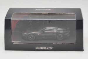 Aston Martin V12 Zagato Scintilla Silver Minichamps 1:43 437137221 Metāls — attēls 5 no 5