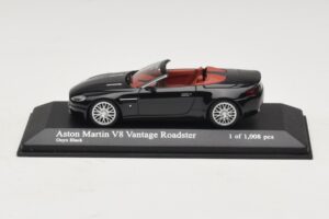 Aston Martin V8 Vantage Roadster Melns Metālisks Minichamps 1:43 400137431 Metāls