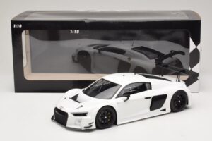Audi R8 LMS Ultra Balts 2015 Minichamps 1:18 153151100 Metāls — attēls 6 no 6