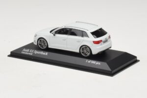 Audi S3 8V Sportback Balts Minichamps 1:43 437013010 Metāls — attēls 3 no 4