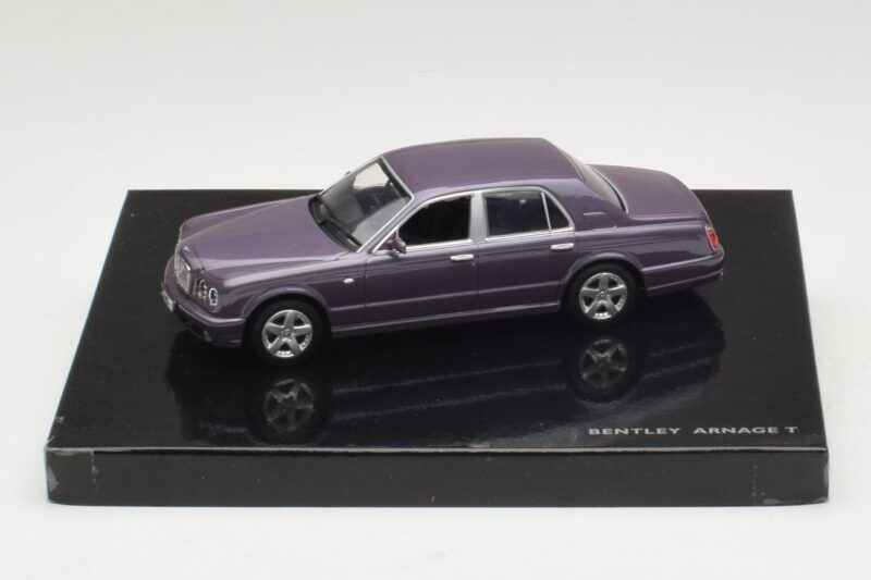 Bentley Arnage T Grey Violet Minichamps 1:43 Bentley Arnage T Grey Violet Minichamps 1:43 BL384 Metāls