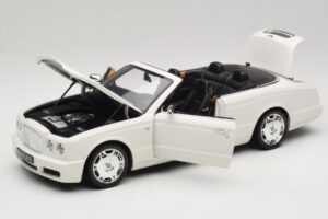 Bentley Azure Glacier White Aizvietojuma Kaste Minichamps 1:18 100139502-R1 Metāls — attēls 2 no 8