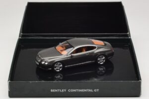 Bentley Continental GT Cypress Green Minichamps 1:43 BL312 Metāls — attēls 4 no 4