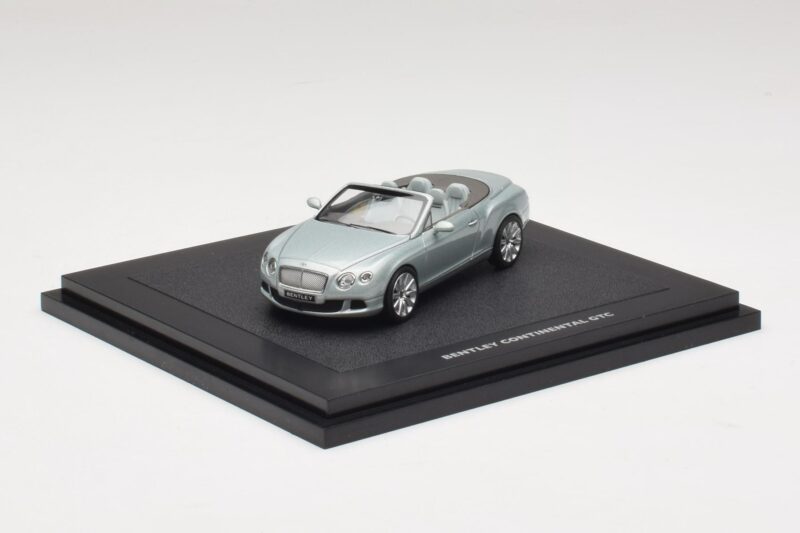 Bentley Continental GTC Light Grey Metallic Minichamps 1:43 BL907 Metāls