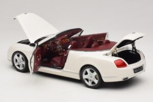 Bentley Continental GTC Balts Aizvietojuma Kaste Minichamps 1:18 100139032-R1 Metāls — attēls 5 no 8