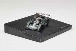 Bentley EXP Speed 8 LMP900 #8 A. Wallace / B. Leitzinger 24 Hours of Le Mans 2002 Minichamps 1:43 403021308 Metāls — attēls 2 no 4