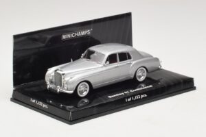Bentley S1 Continental Sudrabs Minichamps 1:43 436139552 Metāls — attēls 2 no 4