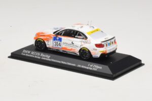 BMW M235i Team Rent2drive #304 Ackermann / Wishkirchen 24 Hours of Nurburgring 2015 Minichamps 1:43 437152504 Metāls — attēls 3 no 4
