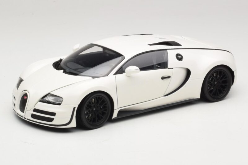 Bugatti Veyron Super Sport Balts Minichamps 1:18 100110844 Metāls