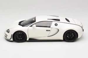 Bugatti Veyron Super Sport Balts Minichamps 1:18 100110844 Metāls — attēls 4 no 8