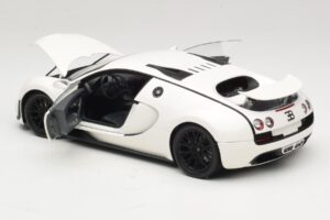 Bugatti Veyron Super Sport Balts Minichamps 1:18 100110844 Metāls — attēls 5 no 8