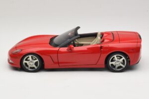Chevrolet Corvette C6 Kabriolets Sarkans AUTOart 1:18 71221 Metāls — attēls 4 no 8