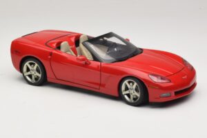 Chevrolet Corvette C6 Kabriolets Sarkans AUTOart 1:18 71221 Metāls — attēls 6 no 8