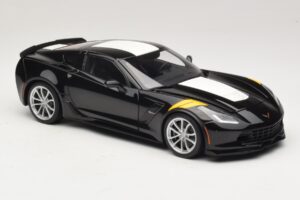 Chevrolet Corvette C7 Grand Sport Melns ar Baltām Joslām AUTOart 1:18 71273 Kompozīts — attēls 6 no 8