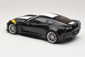 Chevrolet Corvette C7 Grand Sport Melns ar Baltām Joslām AUTOart 1:18 71273 Kompozīts — attēls 7 no 8