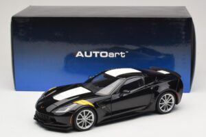Chevrolet Corvette C7 Grand Sport Melns ar Baltām Joslām AUTOart 1:18 71273 Kompozīts — attēls 8 no 8