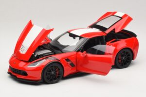 Chevrolet Corvette C7 Grand Sport Sarkans ar Baltām Joslām AUTOart 1:18 71274 Kompozīts — attēls 2 no 8