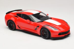 Chevrolet Corvette C7 Grand Sport Sarkans ar Baltām Joslām AUTOart 1:18 71274 Kompozīts — attēls 6 no 8