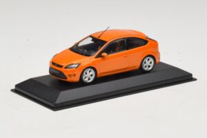 Ford Focus ST Mk2 Electric Orange Aizvietojošā Kaste Minichamps 1:43 400087302-R1 Metāls — attēls 2 no 4
