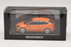 Ford Focus ST Mk2 Electric Orange Aizvietojošā Kaste Minichamps 1:43 400087302-R1 Metāls — attēls 4 no 4