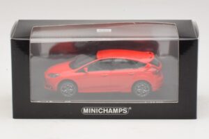 Ford Focus ST Mk3 Sarkans Minichamps 1:43 410081001 Metāls — attēls 4 no 4