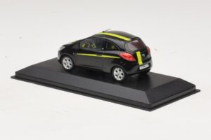 Ford Ka Mk2 Melns Dzeltens Minichamps 1:43 400088200 Metāls — attēls 4 no 5