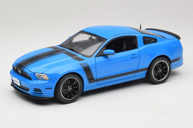 Ford Mustang Boss 302 S197 Zils Shelby Collectibles 1:18 25414S Metāls