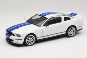 Ford Shelby Cobra GT500 Concept Balts ar Zilu Joslu AUTOart 1:18 73052 Metāls