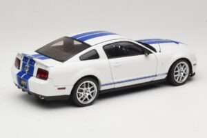 Ford Shelby Cobra GT500 Concept Balts ar Zilu Joslu AUTOart 1:18 73052 Metāls — attēls 3 no 8