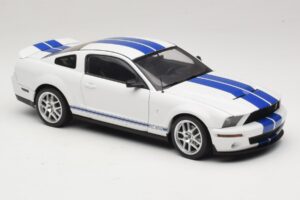 Ford Shelby Cobra GT500 Concept Balts ar Zilu Joslu AUTOart 1:18 73052 Metāls — attēls 6 no 8
