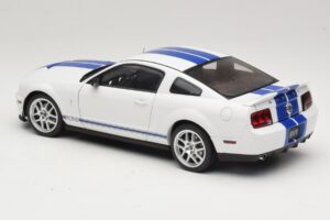 Ford Shelby Cobra GT500 Concept Balts ar Zilu Joslu AUTOart 1:18 73052 Metāls — attēls 7 no 8